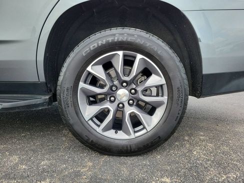 Used 2023 Chevrolet Tahoe LT w/ Luxury Package RWD image 33