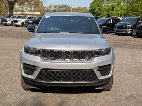 New 2026 Jeep Grand Cherokee Laredo X AWD/4WD image 8