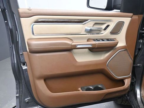 Used 2019 RAM 1500 Laramie image 13