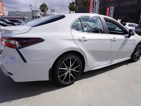 Used 2024 Toyota Camry SE FWD image 6