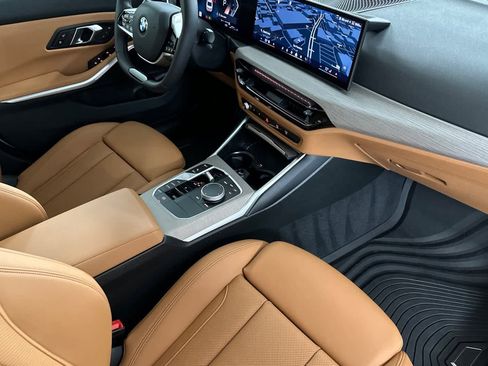 Used 2025 BMW 330i Sedan w/ Convenience Package image 15