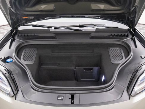 New 2025 Porsche Macan 4 Electric image 29