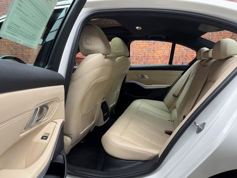 Used 2020 BMW 330i xDrive Sedan w/ Premium Package image 23