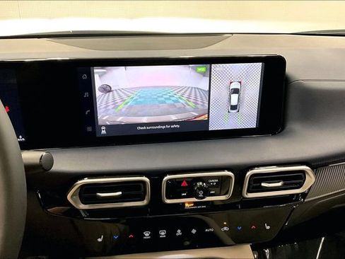 New 2026 Nissan Sentra SL w/ Floor Mat Package FWD image 27