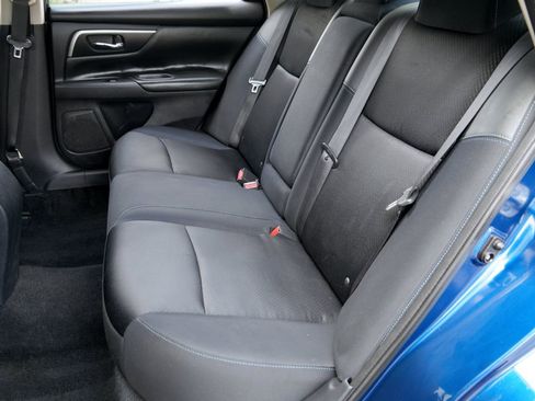 Used 2018 Nissan Altima 2.5 SR FWD image 11