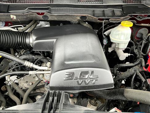 Used 2017 RAM 1500 Express RWD image 31