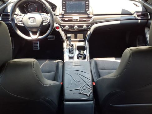 Used 2018 Honda Accord Sport image 17