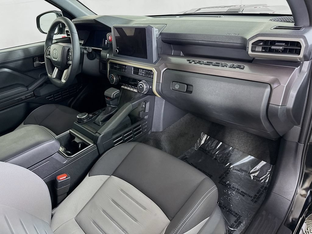 Certified 2025 Toyota Tacoma TRD Sport AWD/4WD image 32