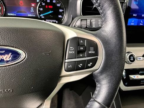 Used 2022 Ford Explorer XLT w/ Equipment Group 202A AWD/4WD image 11