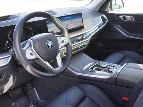 Used 2023 BMW X7 xDrive40i w/ Premium Package image 38