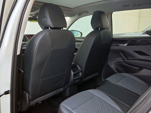 Certified 2026 Volkswagen Tiguan SE AWD/4WD image 47