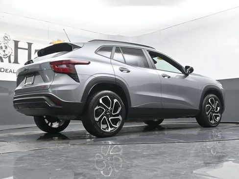 Used 2024 Chevrolet Trax RS w/ Driver Confidence Package FWD image 34