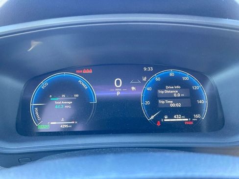 Used 2026 Toyota Corolla SE w/ SE Premium Package image 12