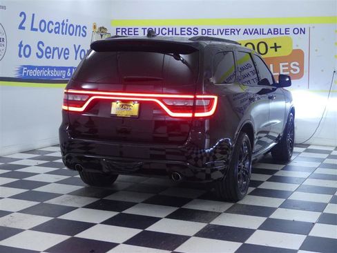 Used 2023 Dodge Durango R/T RWD image 7