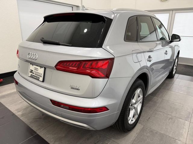 Used 2018 Audi Q5 2.0T Premium w/ Convenience Package AWD/4WD image 2