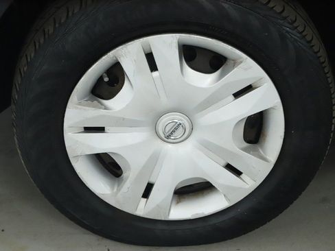 Used 2012 Nissan Versa 1.8 S w/ Plus Pkg image 39