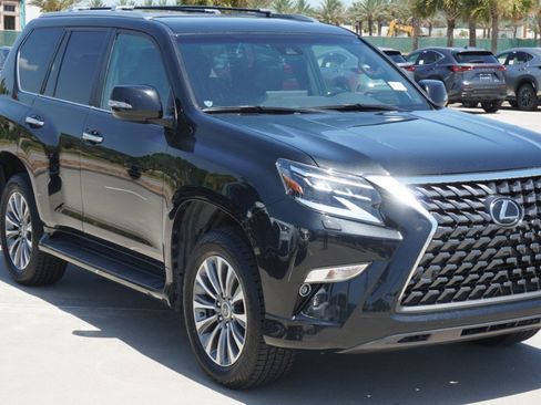 Certified 2023 Lexus GX 460 Luxury w/ Accessory Package AWD/4WD image 3