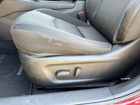 Used 2025 Nissan Altima 2.5 SV FWD image 22