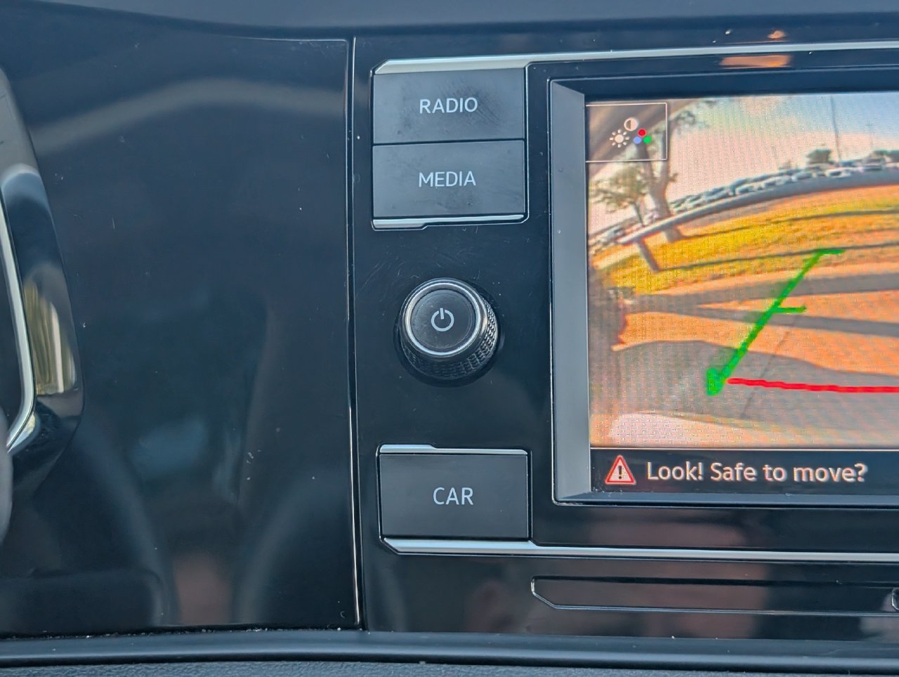 Used 2019 Volkswagen Jetta SE FWD image 16