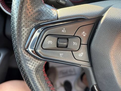 Used 2024 Chevrolet Trax RS FWD image 10