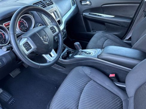 Used 2016 Dodge Journey SE w/ Flexible Seating Group image 4