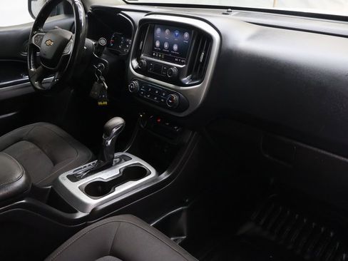 Used 2022 Chevrolet Colorado LT w/ Fleet Safety Package image 11