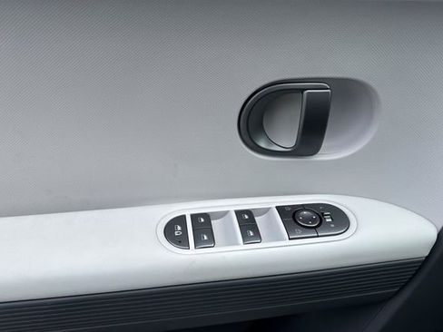 New 2026 Hyundai Ioniq 5 SEL image 11