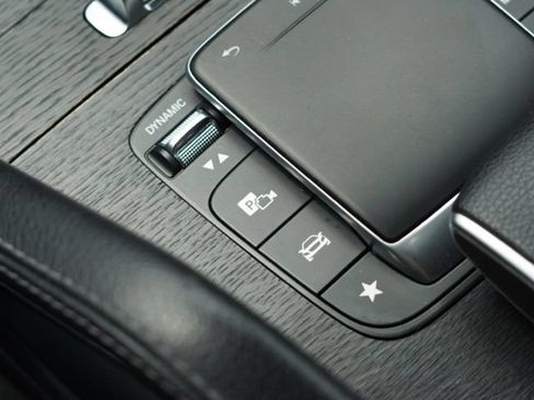 Used 2022 Mercedes-Benz GLE 350 4MATIC w/ Premium Package image 29