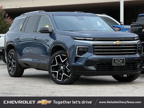 Used 2025 Chevrolet Traverse High Country AWD/4WD image 2