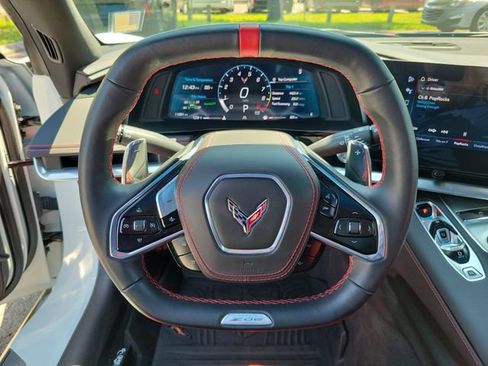Used 2025 Chevrolet Corvette Z06 RWD image 29