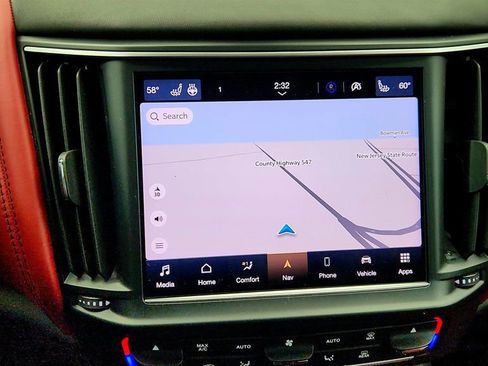 Used 2022 Maserati Levante Trofeo image 19