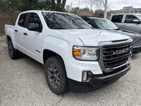Used 2022 GMC Canyon AT4 w/ Trailering Package AWD/4WD image 2