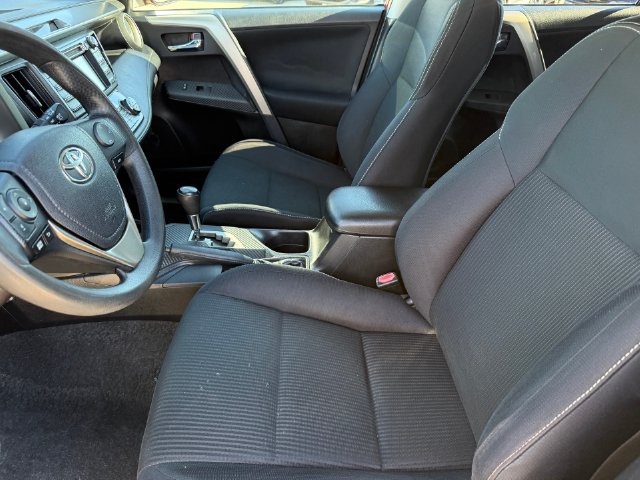 Used 2015 Toyota RAV4 XLE AWD/4WD image 8