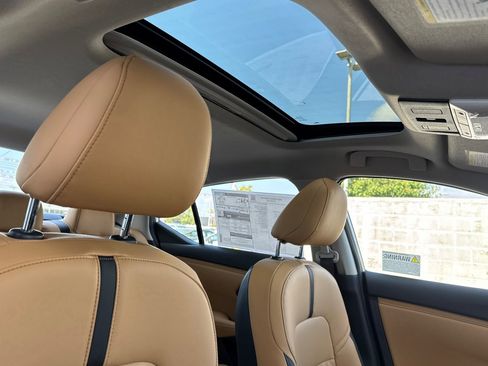 New 2025 Nissan Sentra SV w/ SV Premium Package image 13