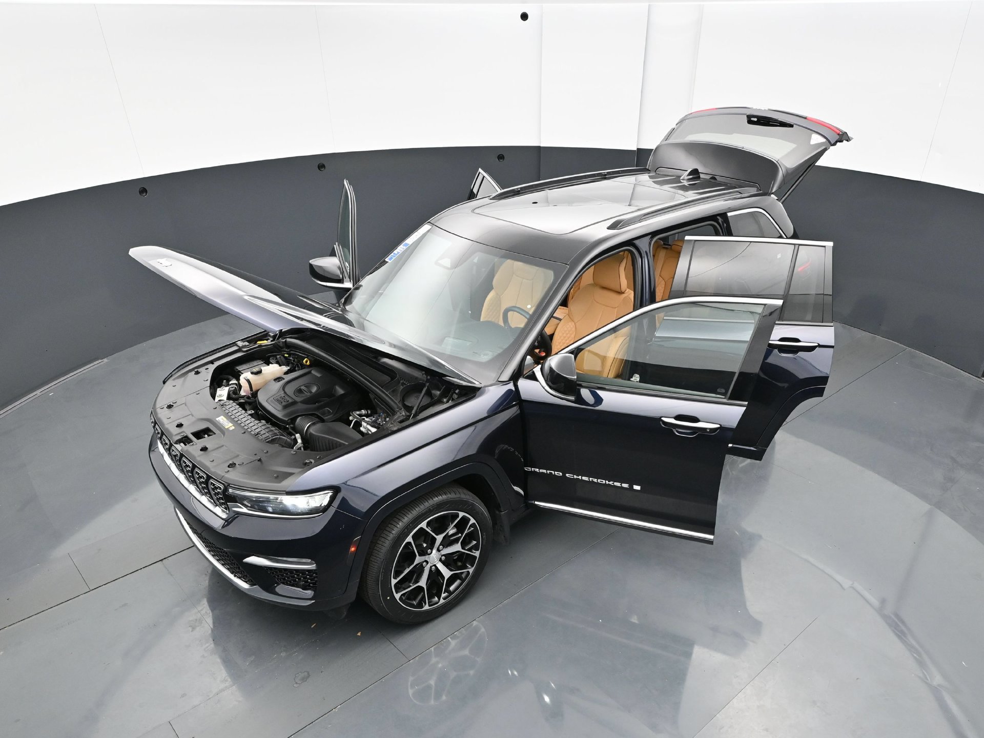 Used 2024 Jeep Grand Cherokee Summit AWD/4WD image 44