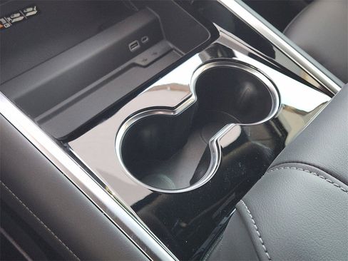 New 2026 Chevrolet Suburban LT w/ Comfort Package image 16