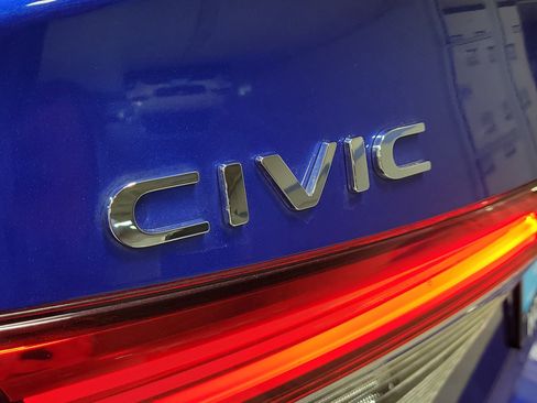 Used 2023 Honda Civic LX image 8