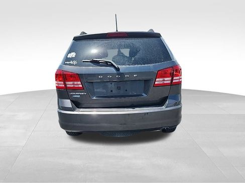 Used 2019 Dodge Journey SE image 9