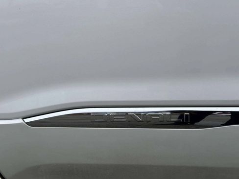 Used 2019 GMC Acadia Denali AWD/4WD image 42
