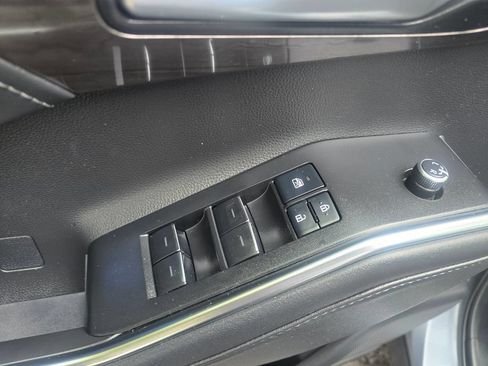 Used 2021 Toyota Highlander Platinum AWD/4WD image 17