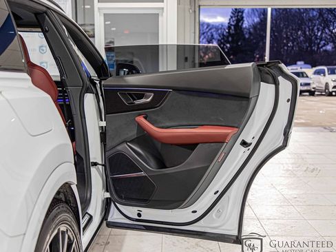 Used 2023 Audi SQ8 Premium Plus w/ Executive Package image 39