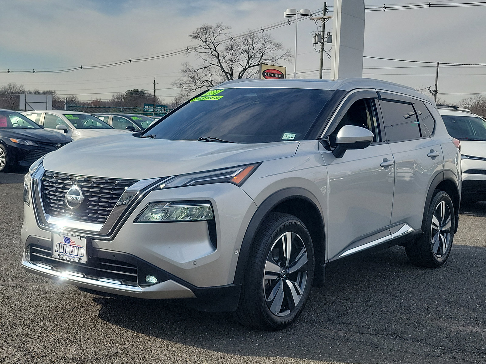 Used 2021 Nissan Rogue Platinum AWD/4WD image 3