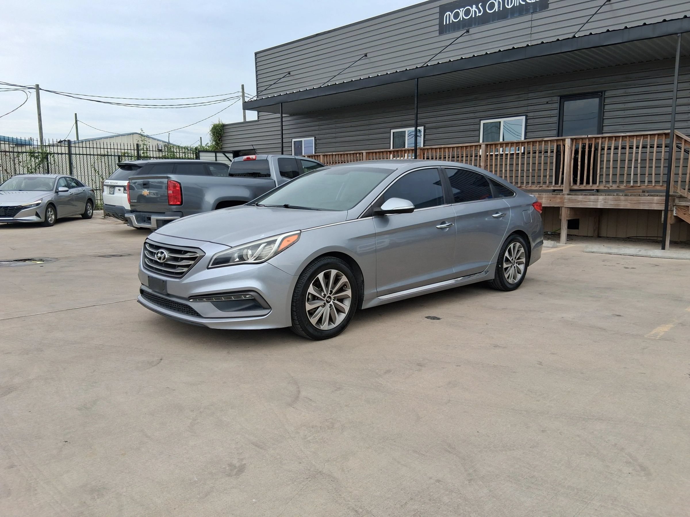 Used 2015 Hyundai Sonata Sport w/ Option Group 03 FWD image 2