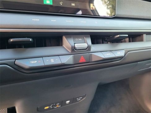 Used 2026 Kia EV9 Wind image 17