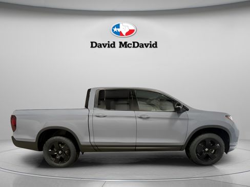 New 2026 Honda Ridgeline Black Edition image 7