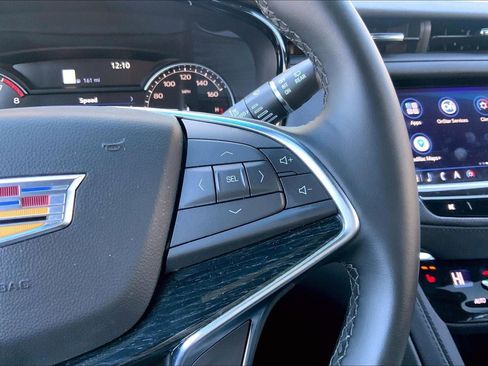 Certified 2025 Cadillac XT5 Premium Luxury FWD image 13
