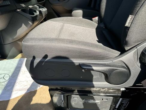 Used 2025 Mercedes-Benz Sprinter 3500 image 17