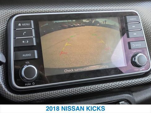 Used 2018 Nissan Kicks SV image 18