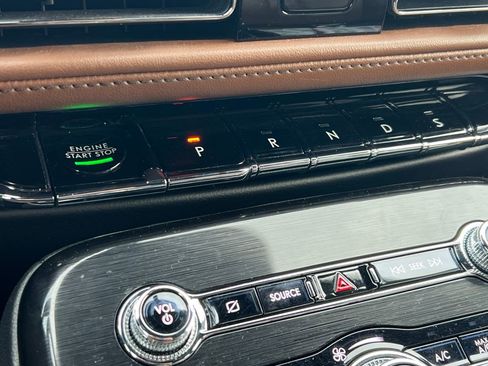 Used 2022 Lincoln Nautilus Reserve w/ Equipment Group 202A image 27