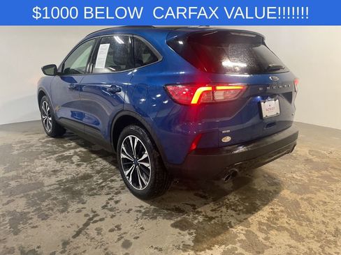 Used 2022 Ford Escape SE w/ SE Sport Appearance Package image 6